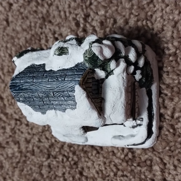 RSVP HAND PAINTED COLD-CAST COTTAGE STONE BARN THE AMERICAN MUSIC SERIES - Picture 9 of 10